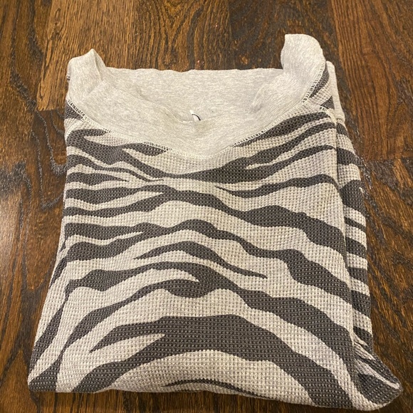 XS Splendid waffle knit long sleeve shirt - Picture 7 of 9